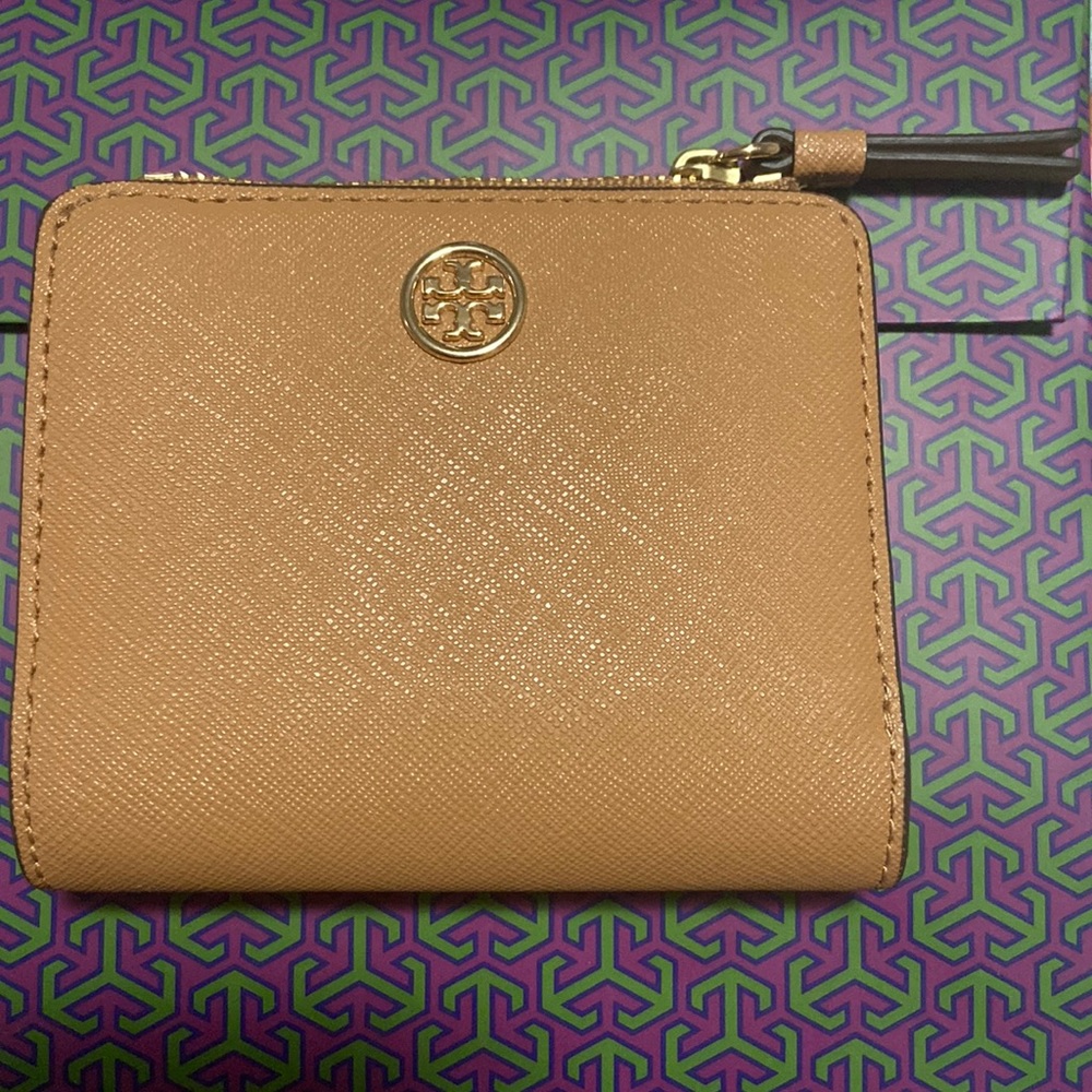 new tory burch wallet